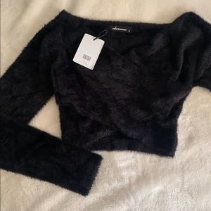 long sleeve black top